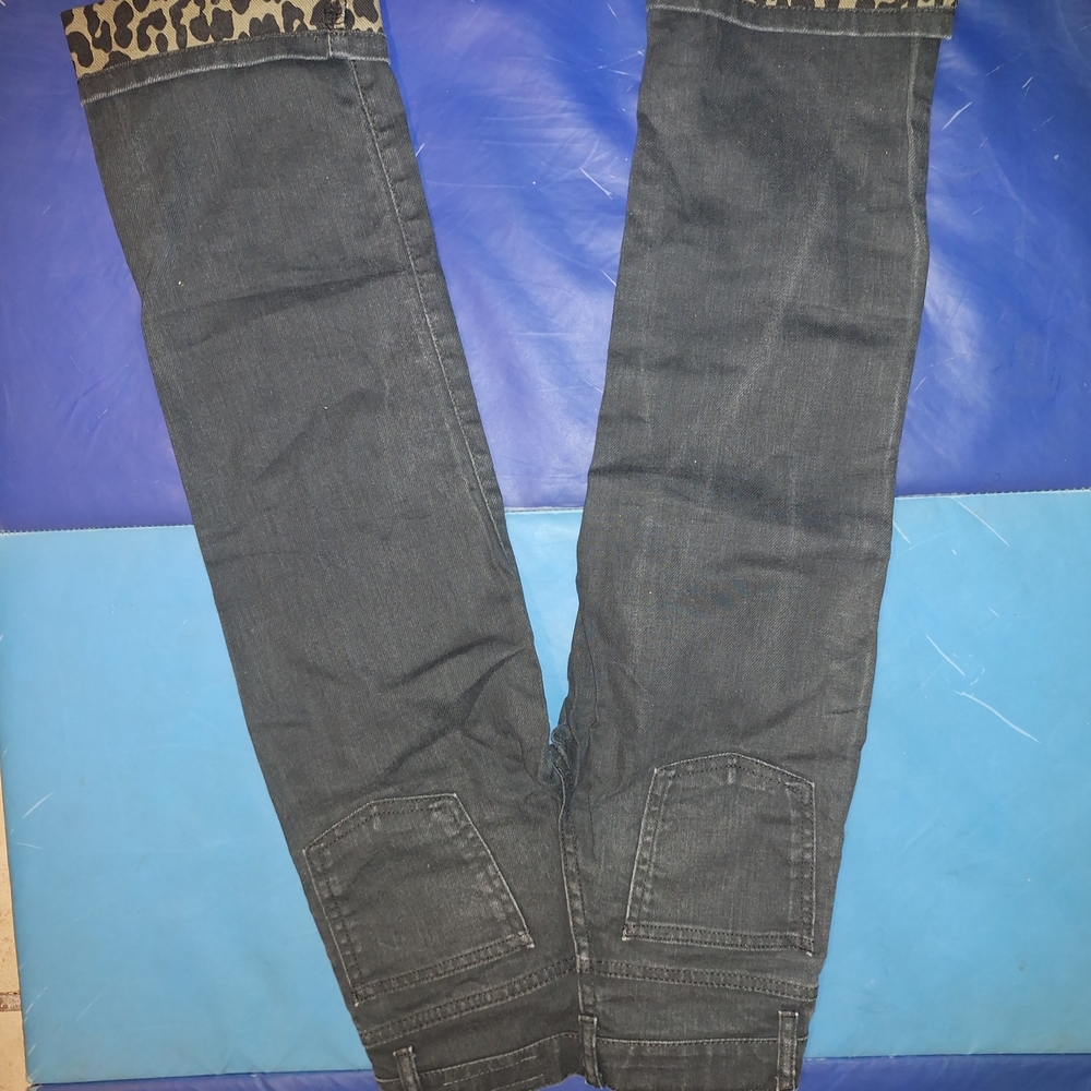 Zara Kids Leopard Print Set with Black Jeans - Picture 8 of 9